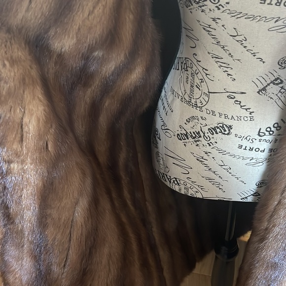 MINK COAT - Picture 3 of 6